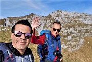 71 Dalla cima del Chignol d'Arale (2068 m) un selfie di saluto a Cima Menna